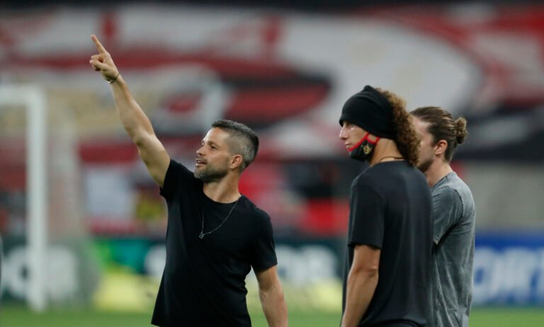 Flamengo tem 5 titulares e 4 reservas com contrato próximo do fim; veja nomes