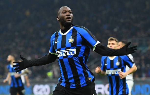 Insatisfeito no Chelsea, Lukaku aceita diminuir salário para retornar a Inter de Milão, afirma jornal