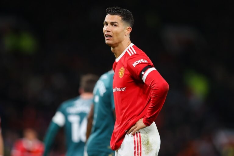 Ex-Liverpool defende Cristiano Ronaldo e critica elenco do Manchester United