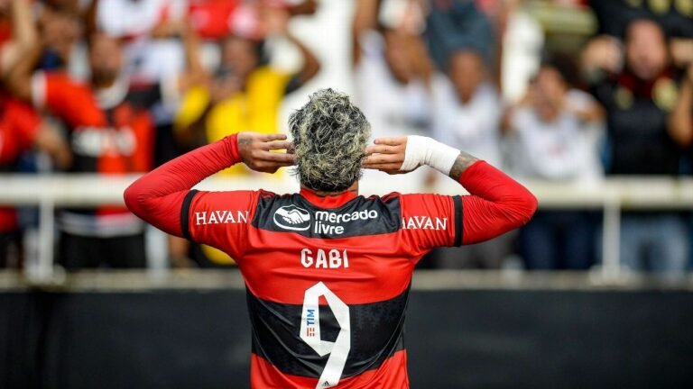 Gabigol presta depoimento e confirma ter escutado gritos de “macaco” da torcida do Fluminense