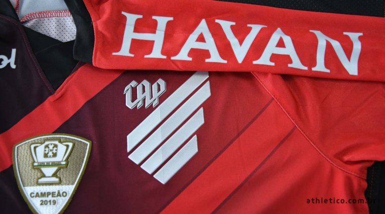 Athletico renova contrato com a Havan; Petraglia celebra