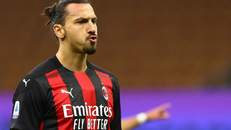 Milan prepara oferta para renovar com Ibrahimovic