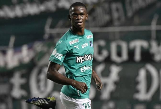 São Paulo encaminha contratação do volante Andrés Colorado