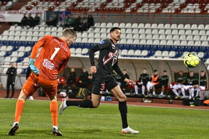 Inter encaminha a contratação de Marrony, diz jornalista