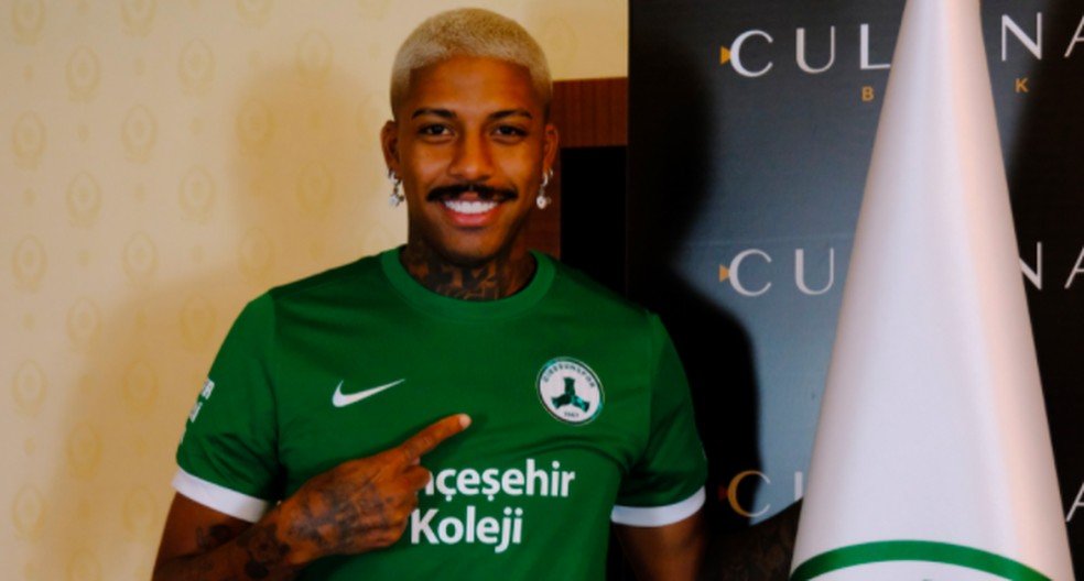 Jean Pyerre é diagnosticado com câncer e retornará ao Brasil, diz jornalista