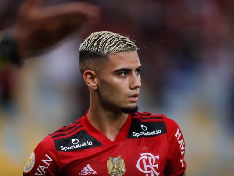 Manchester United impõe duas exigências para negociar Andreas com Flamengo