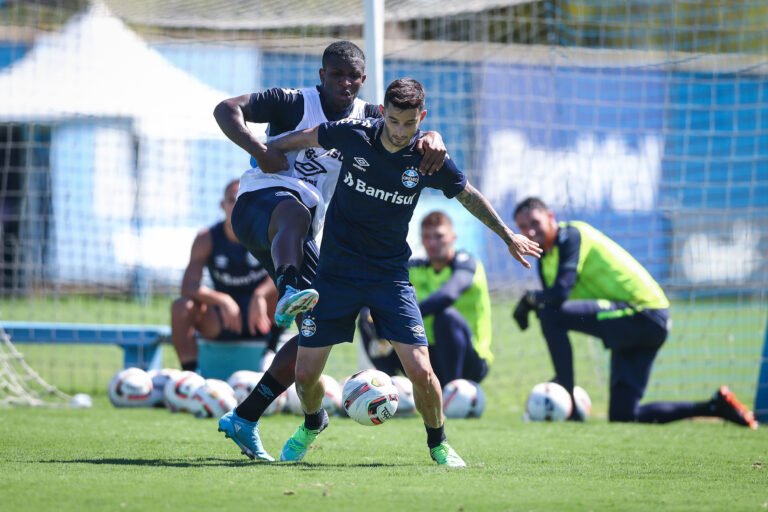 Grêmio divulga os relacionados para o Gre-Nal 435