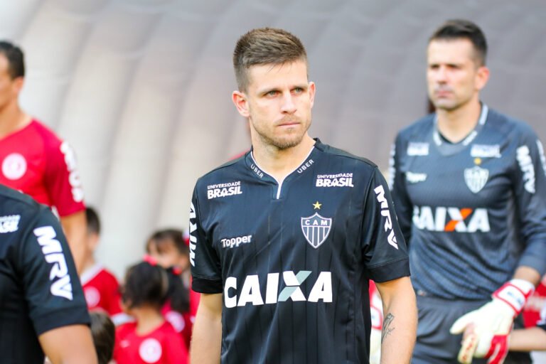 Cruzeiro segue monitorando Matheus Galdezani; jogador chamou a atenção de Ronaldo