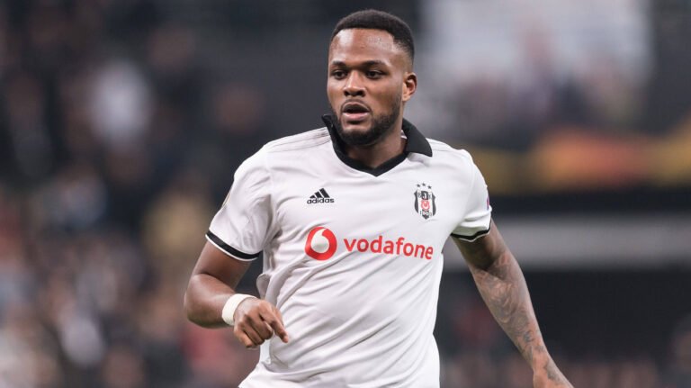 Arsenal monitora atacante do Beşiktaş