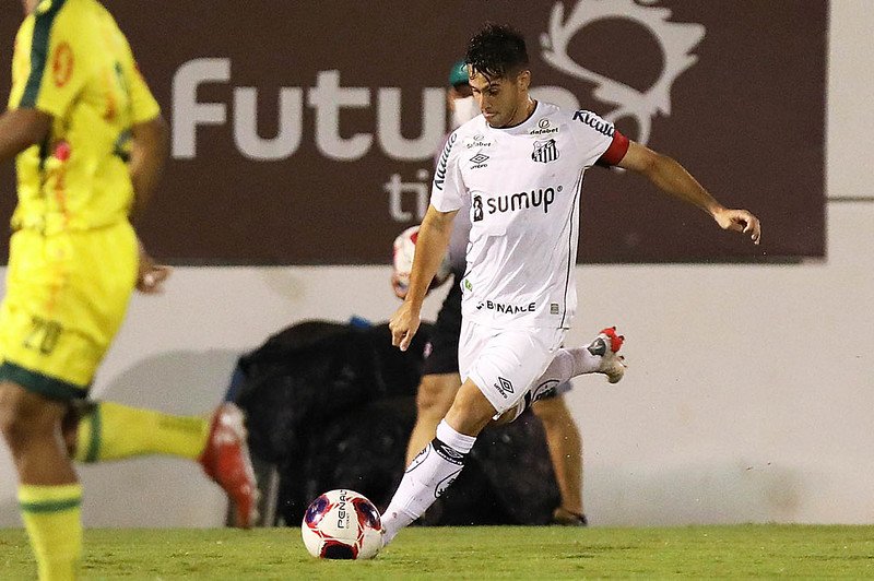 Atlético Mineiro fecha a contratação de lateral-direito destaque do Santos