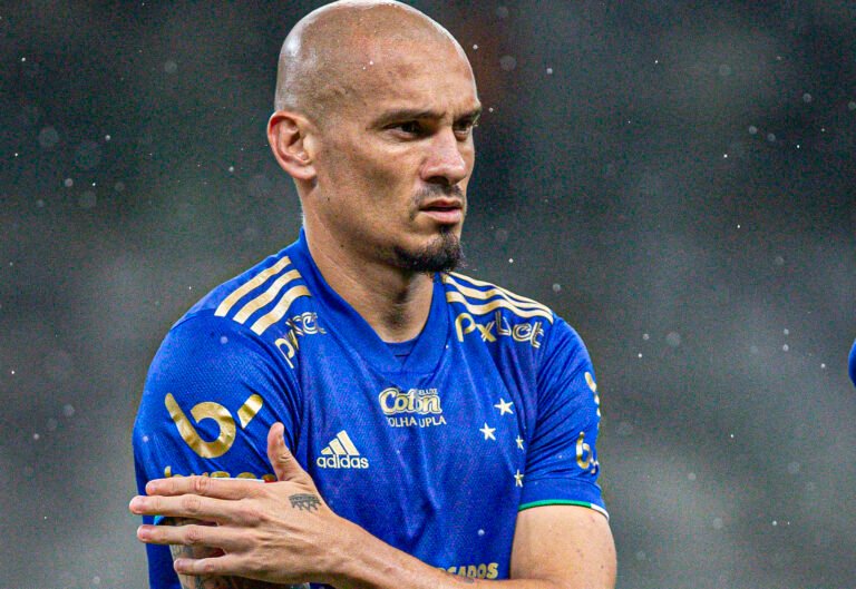 Bustos aprova e pede contratação de Maicon; Santos já fez proposta