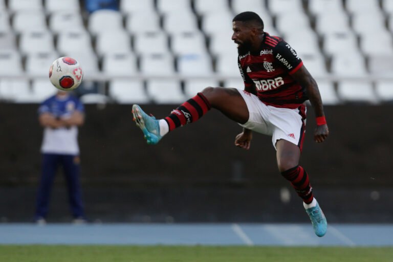 Rodinei foi procurado pelo Santos em janeiro, diz jornalista