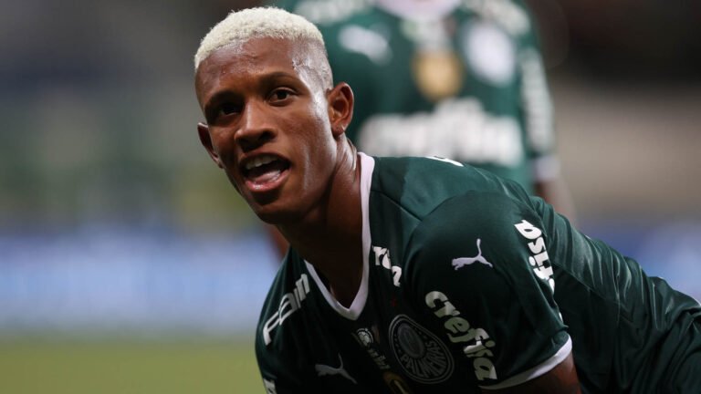 Danilo entra na mira de três clubes europeus; Palmeiras define preço