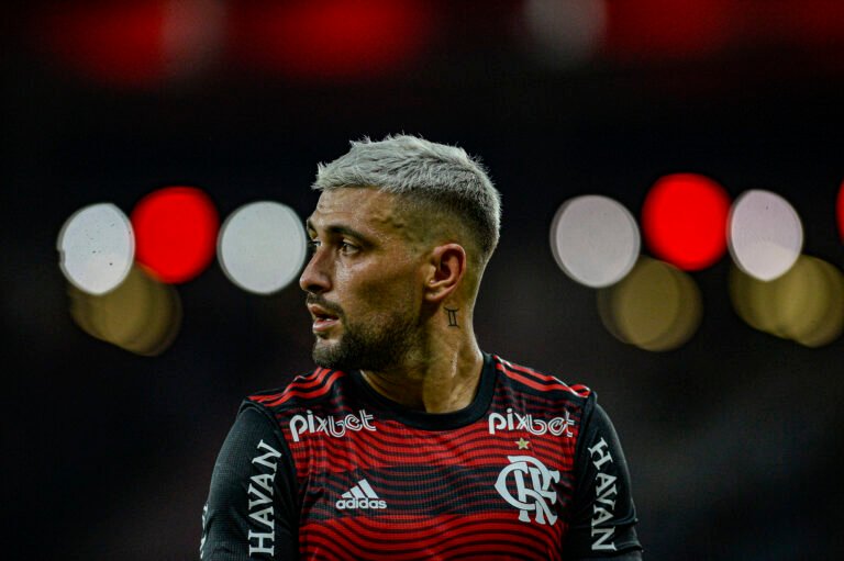 Arrascaeta fica próximo de superar número de gols da temporada passada