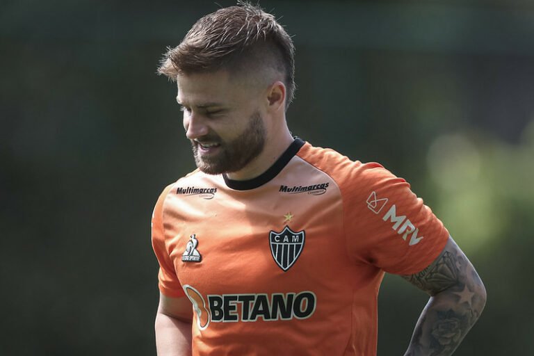 Sasha comenta retorno de Junior Alonso ao Atlético Mineiro