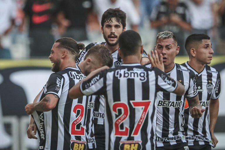 De olho nas semifinais do Campeonato Mineiro, Turco Mohamed fala sobre time titular definido e jogadores em repouso para as Eliminatórias