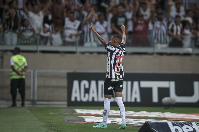 Ademir fala sobre foco na final e começo na Libertadores 2022