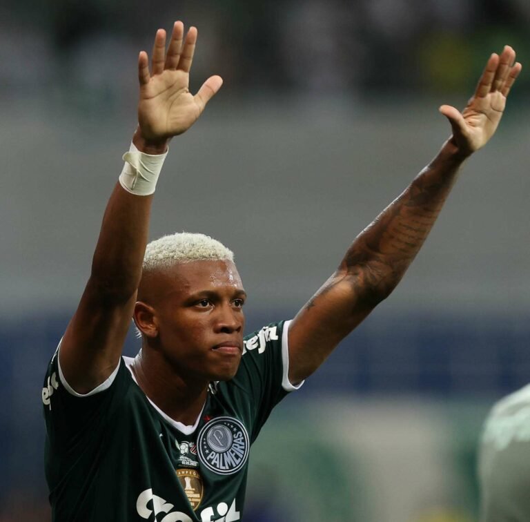 Danilo-destaca-ritmo-imposto-pelo-Palmeiras-no-Derby-e-fala