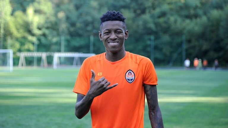 Inter está otimista na contratação do zagueiro Vitão, diz jornalista