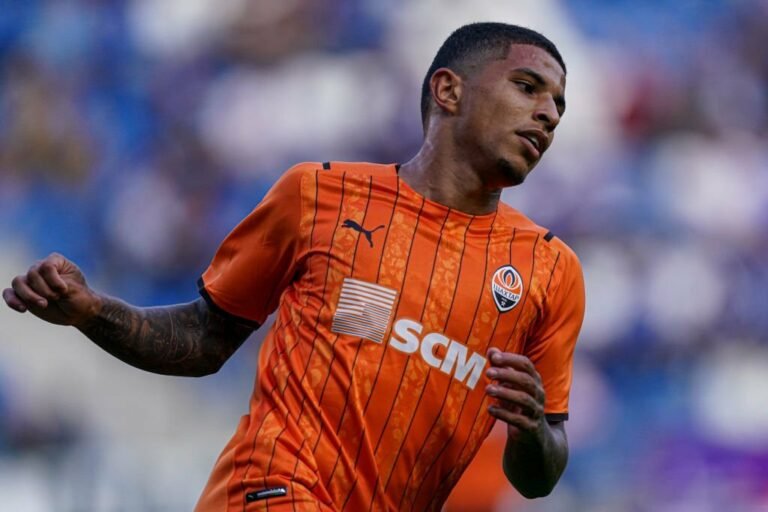 Flamengo estuda contratação de lateral do Shakhtar; Pablo também está no radar