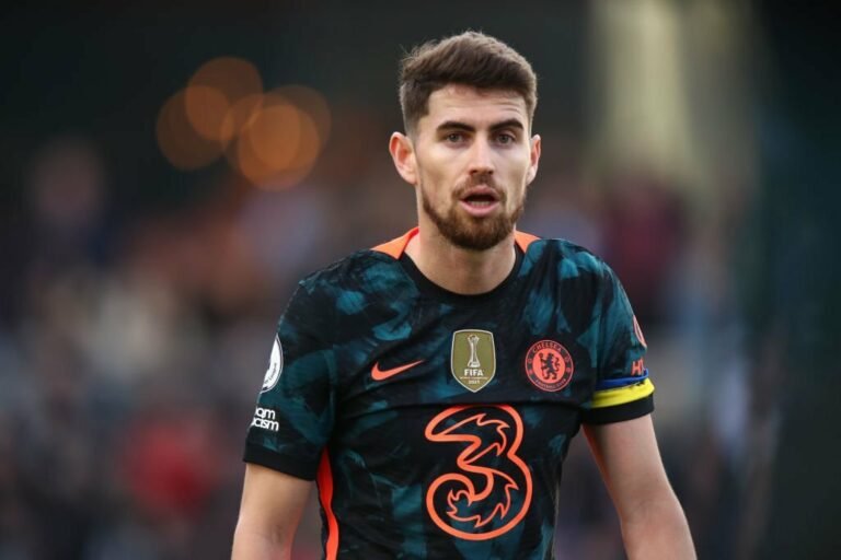 Juventus se aproveita de sanções ao Chelsea e busca contratação de Jorginho