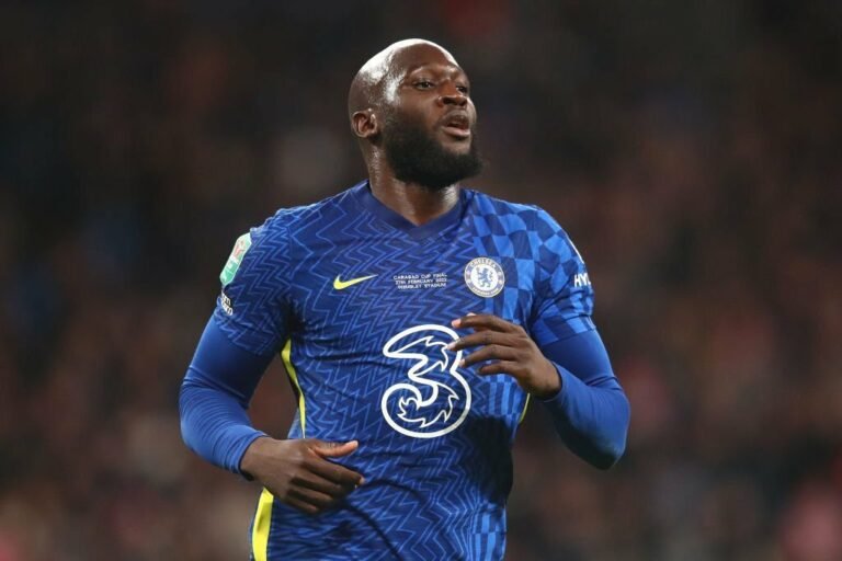 Barcelona avalia contratação de Lukaku como alternativa a Haaland