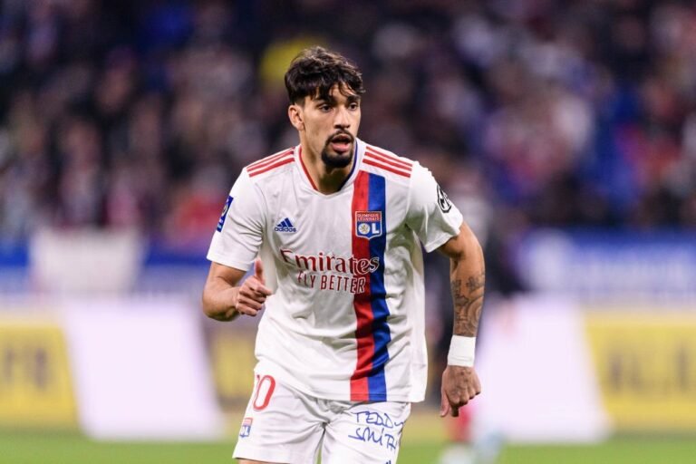 PSG define Lucas Paquetá como substituto de Di María