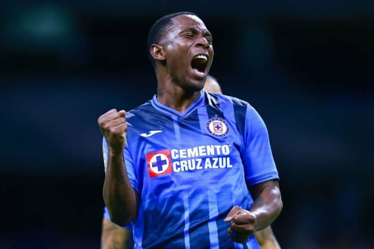 Cruz Azul libera, e Santos fecha contratação de Bryan Angulo