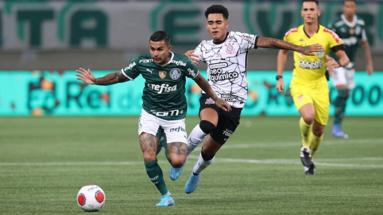Palmeiras vence Corinthians e segue invicto no Paulistão