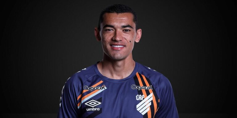 Flamengo define prazo para fechar a contratação do goleiro Santos