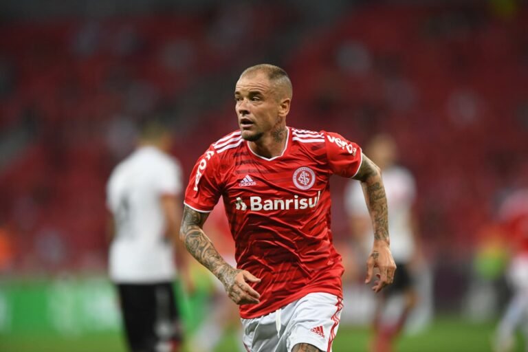 Vice do Inter elogia contratação de Wanderson e indica futuro de D’Alessandro