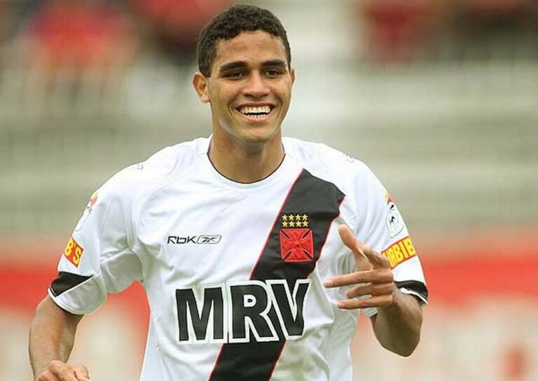 5 jogadores que podem retornar para reforçar o Vasco na Série B