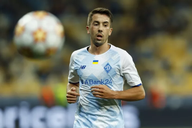 Inter encaminha a contratação do atacante Carlos  de Peña