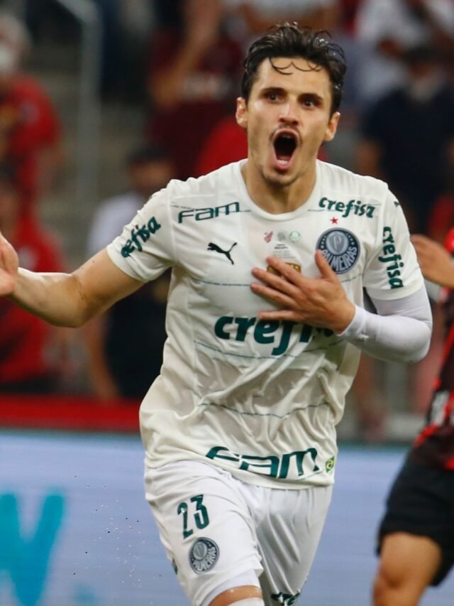 cropped-raphael-veiga-comemora-gol-pelo-palmeiras-na-recopa-diante-do-athletico-1645671860715_v2_3x4.jpg