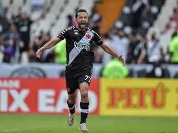 Com força máxima, veja escalação do Vasco para clássico contra o Flamengo