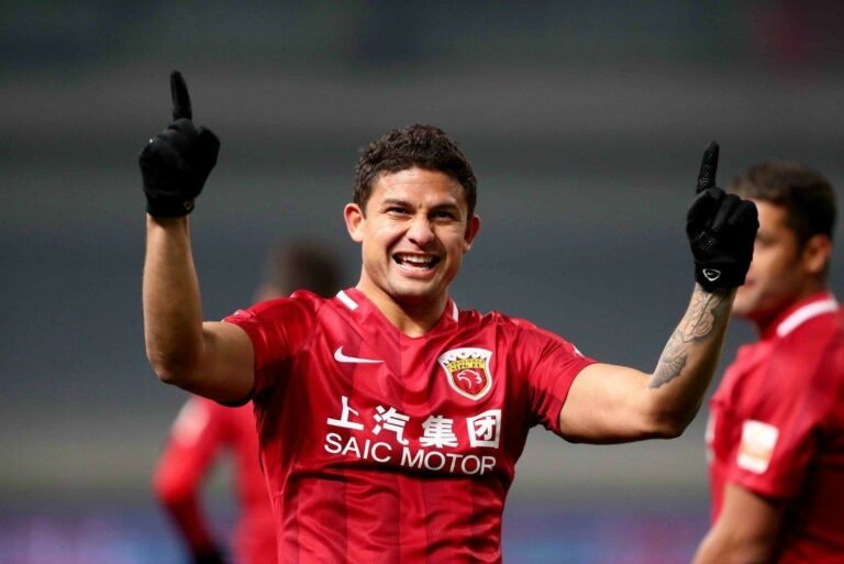 Grêmio deve fechar contratação de Elkeson após final do Gauchão