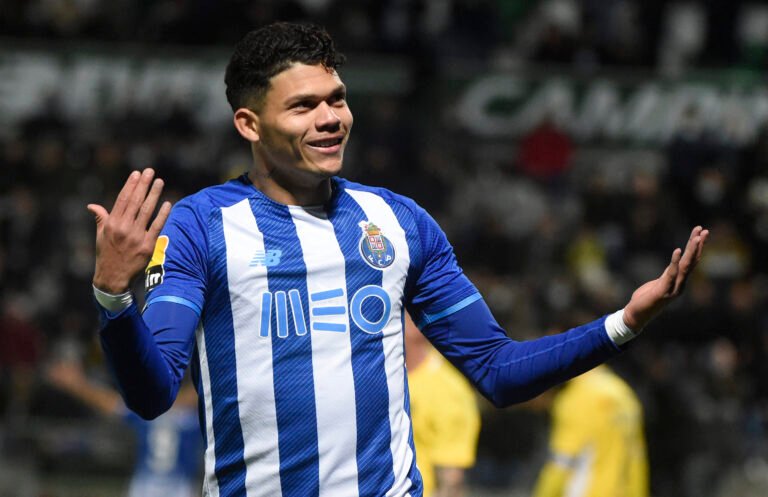Observador técnico coloca Evanilson, do Porto, no radar da Seleção Brasileira
