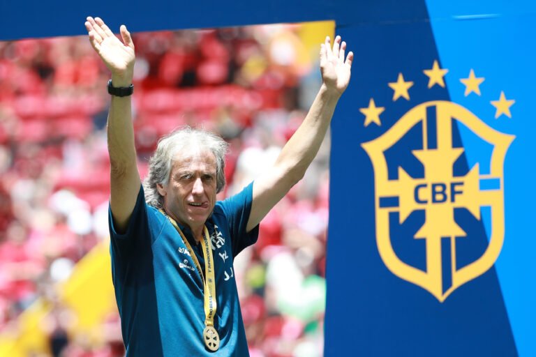 Com Brasil atento, Jorge Jesus garante que próximo trabalho não será em Portugal