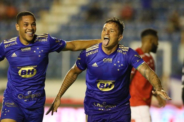 Cruzeiro tem quase 85% do elenco novato em clássico