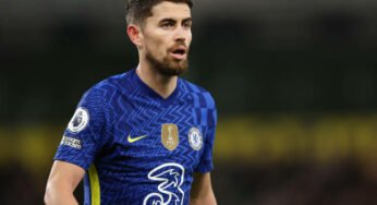 Milan mira Jorginho para substituir Kessié, acertado com o Barcelona