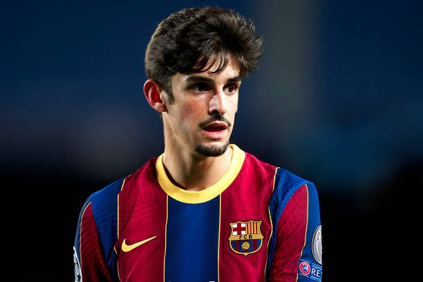 Benfica e Sporting disputam jogador do Barcelona