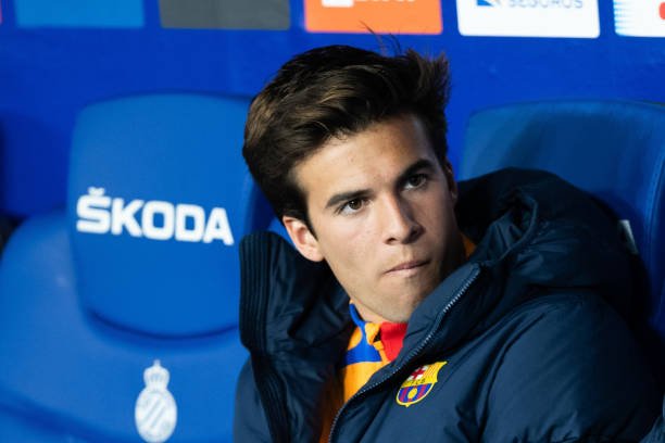 Barcelona pode envolver jogador em operação para diminuir valor da compra de Adama