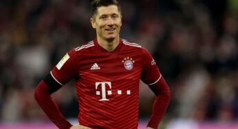 Lewandowski aceita fechar com o Barcelona, mas salário pode dificultar acerto