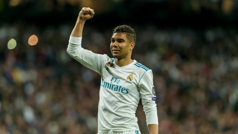 Cotado para assumir o PSG, Zidane pede contratação de Casemiro