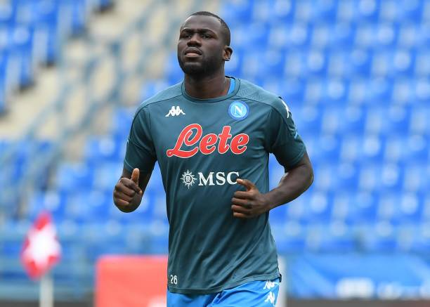 Em fim de contrato com a Napoli, Koulibaly está no radar do Barcelona