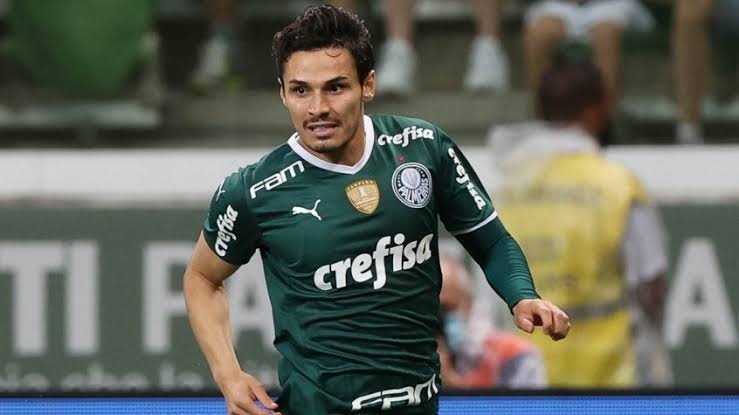 Raphael Veiga comenta sobre futuro de Abel Ferreira: “Quero que fique”