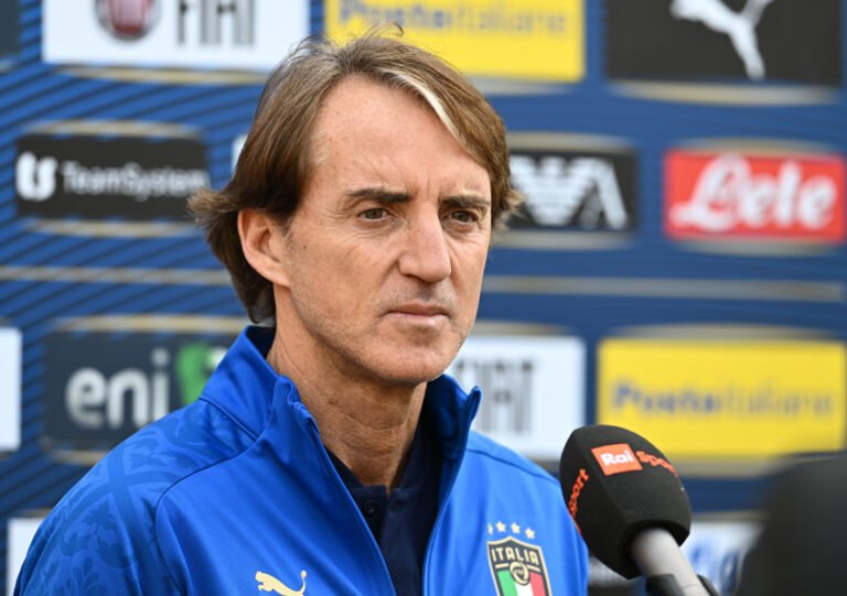 Mancini projeta futuro na Seleção Italiana e afirma: ‘Poderíamos ter vencido a Copa’