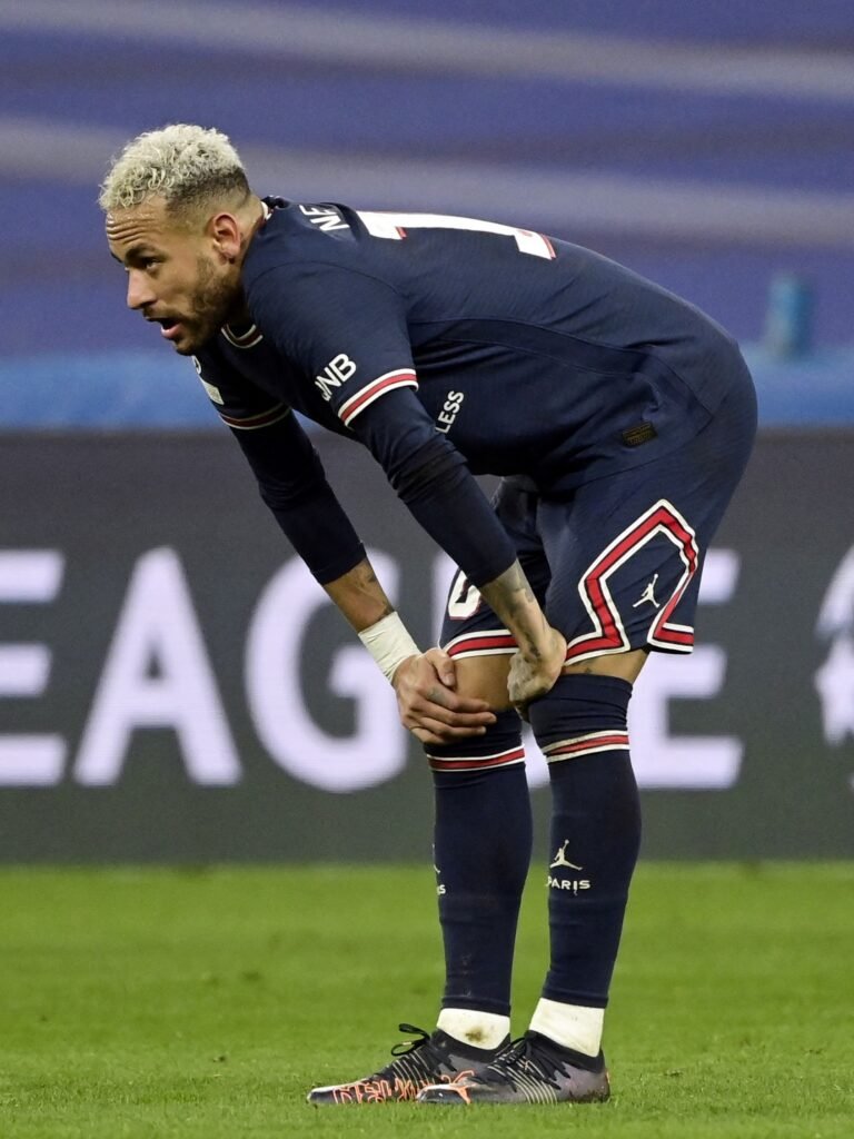 Neymar admite “dias complicados” após a eliminação do PSG na Champions League 