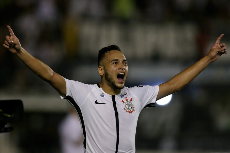 Corinthians faz proposta pelo volante Maycon e aguarda resposta do Shakhtar