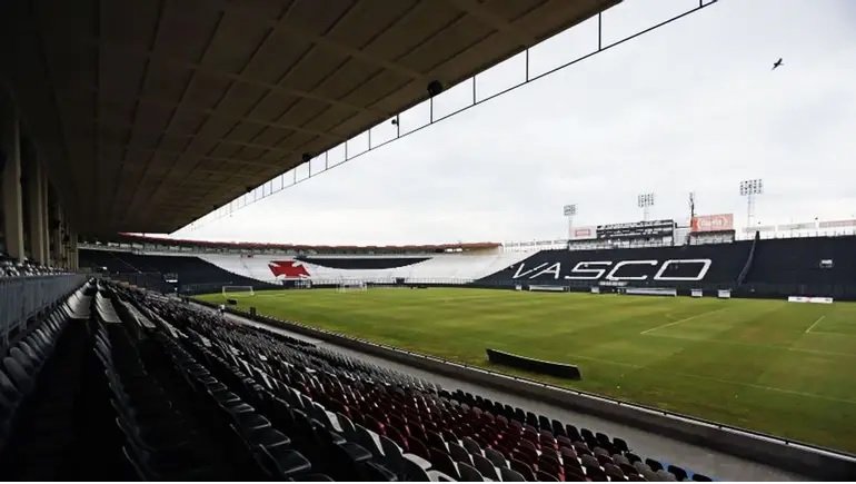 Vai lotar! Torcida do Vasco compra mais de 17 mil ingressos para estreia na Série B